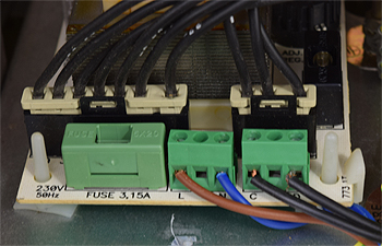 rv rsf 820 372846 pcb bottom plugs and fus.jpg